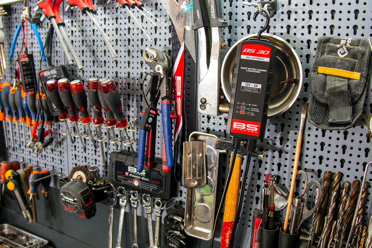 BS BATTERY Battery Charger/Maintainer - BS 30 - 12V - 3 A 700572