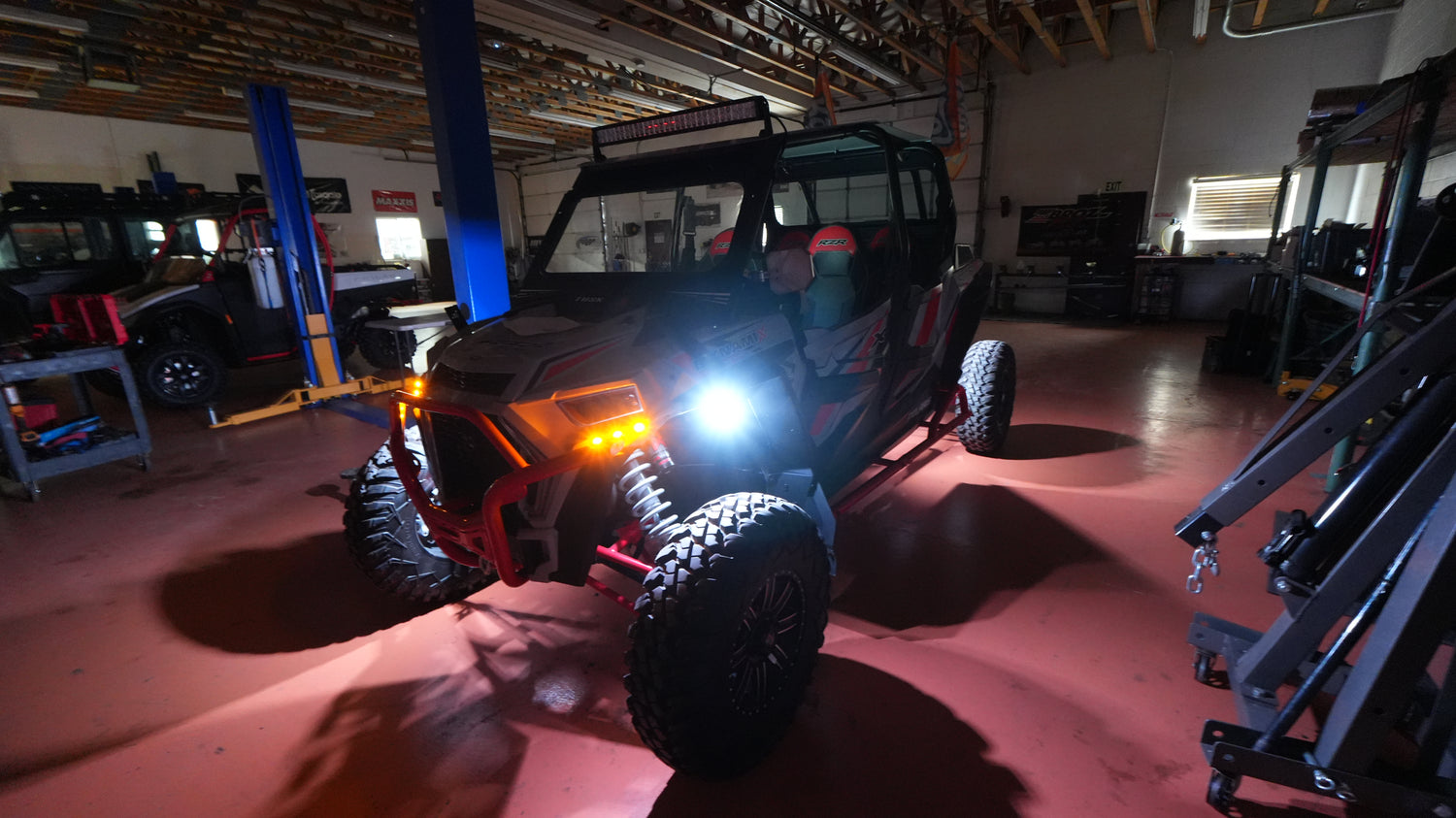 UTV 8-Pod Rock Light kit (Bluetooth App Controls)