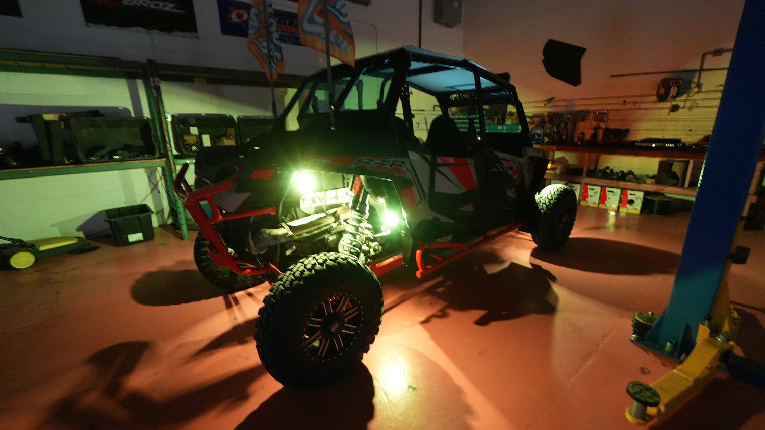 UTV 8-Pod Rock Light kit (Bluetooth App Controls)
