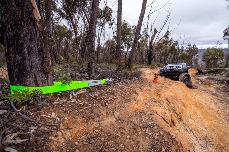 ARB Premium Recovery Kit S2 with Heavy-Duty PVC Bag and 17,600 lbs Snatch Strap