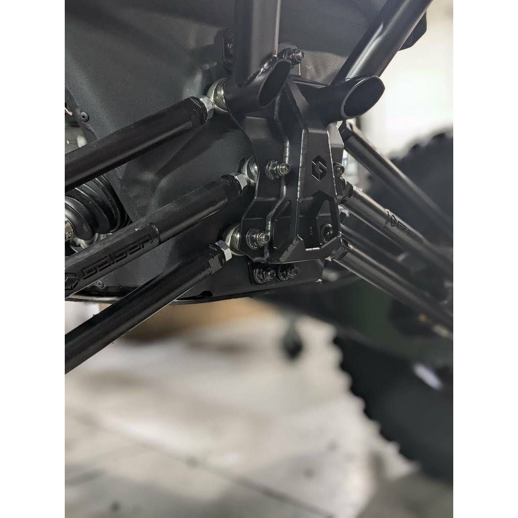 Geiser Performance Can Am Maverick X3 (2022) Radius Rod Plate