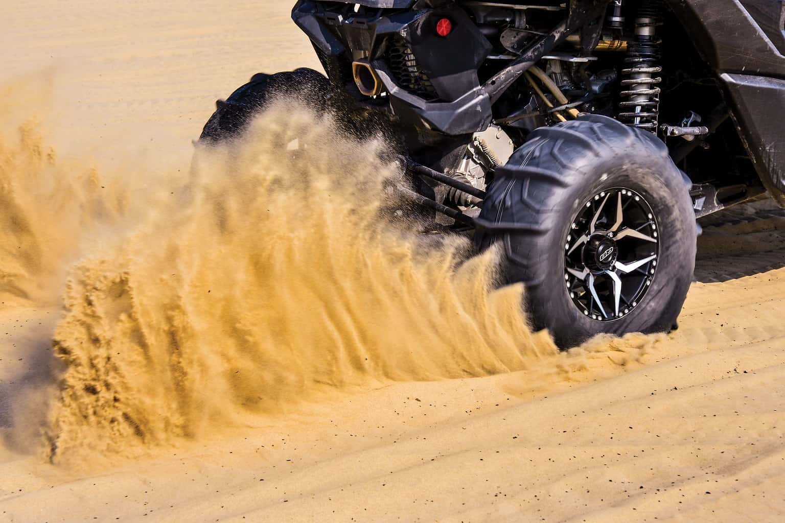 How to Choose the Right Sand Tires for Your UTV