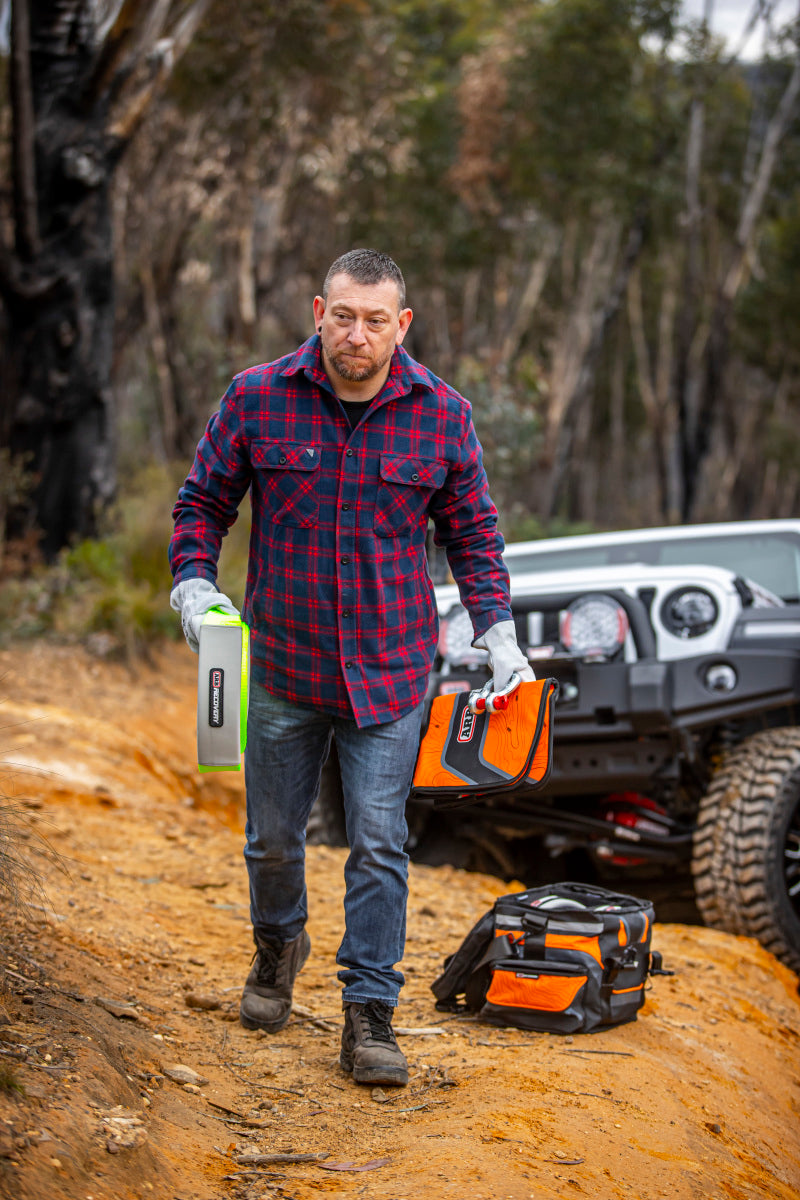 ARB Premium Recovery Kit S2 with Heavy-Duty PVC Bag and 17,600 lbs Snatch Strap