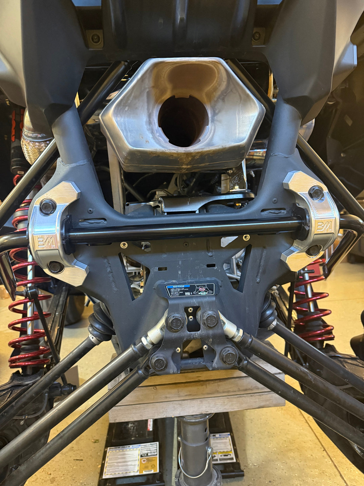 Maverick R Rear Sway Bar Mounts