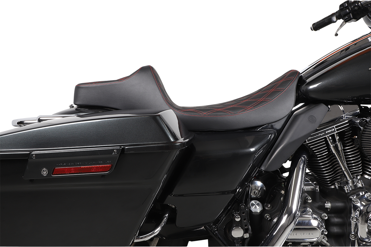 Drag Specialties Seats Extended Reach Predator III Seat for Harley FL '99-'07 with Double Diamond Black and Red Stitching