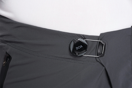 100% Celium Shorts Charcoal US 36 with BOA Fit System for Mountain Biking