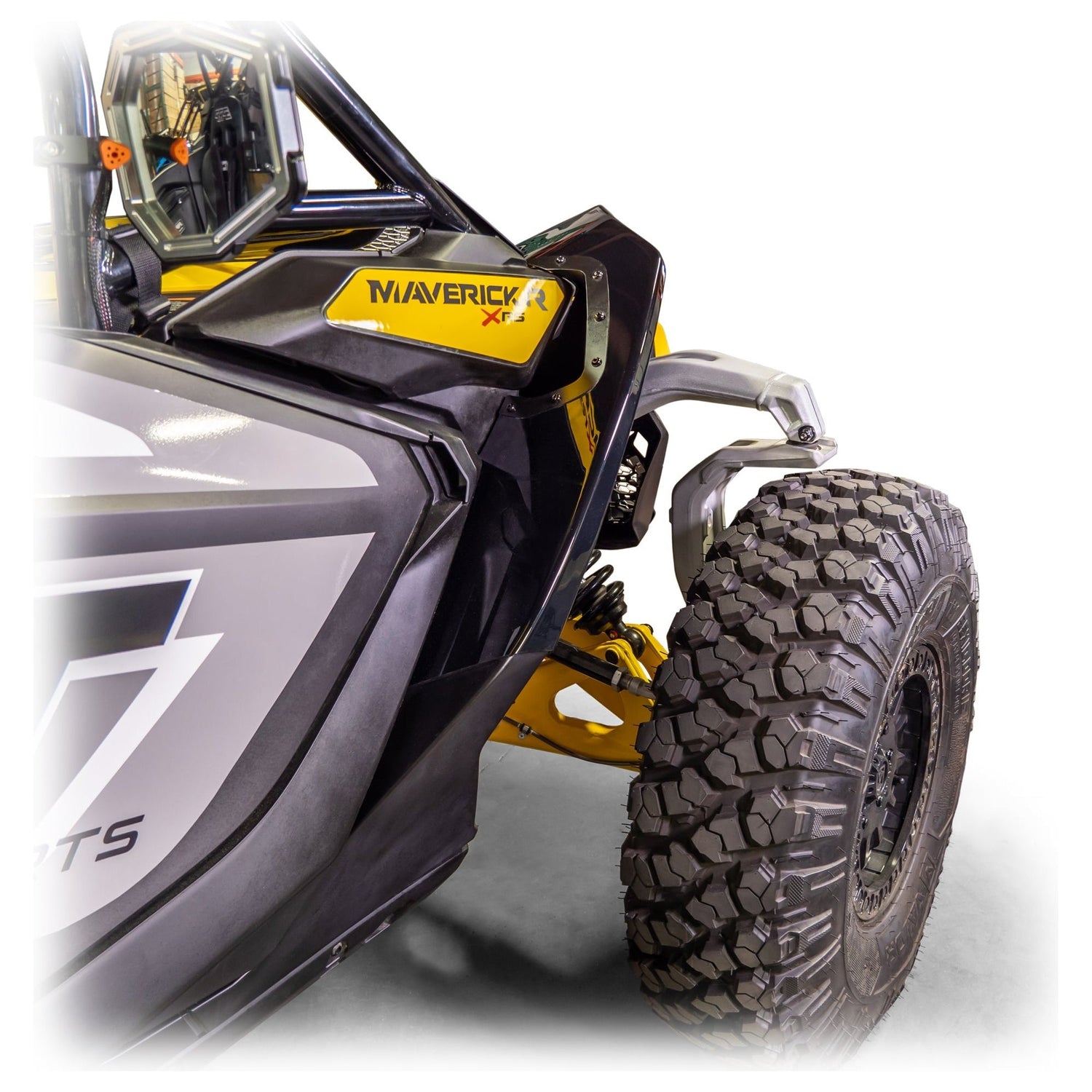 Can Am Maverick R Front Fender Kit | DRT Motorsports