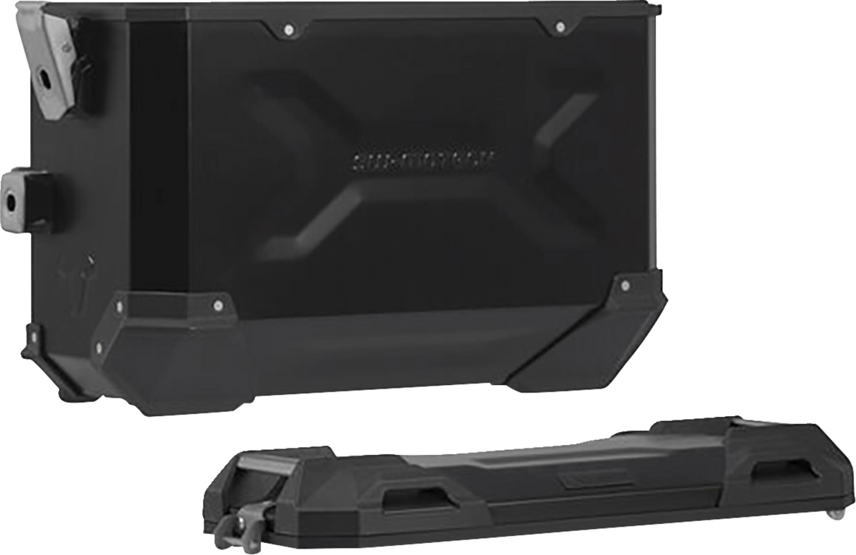 RAVEK Trunk Bed Light - Red - Wolverine 69-104R