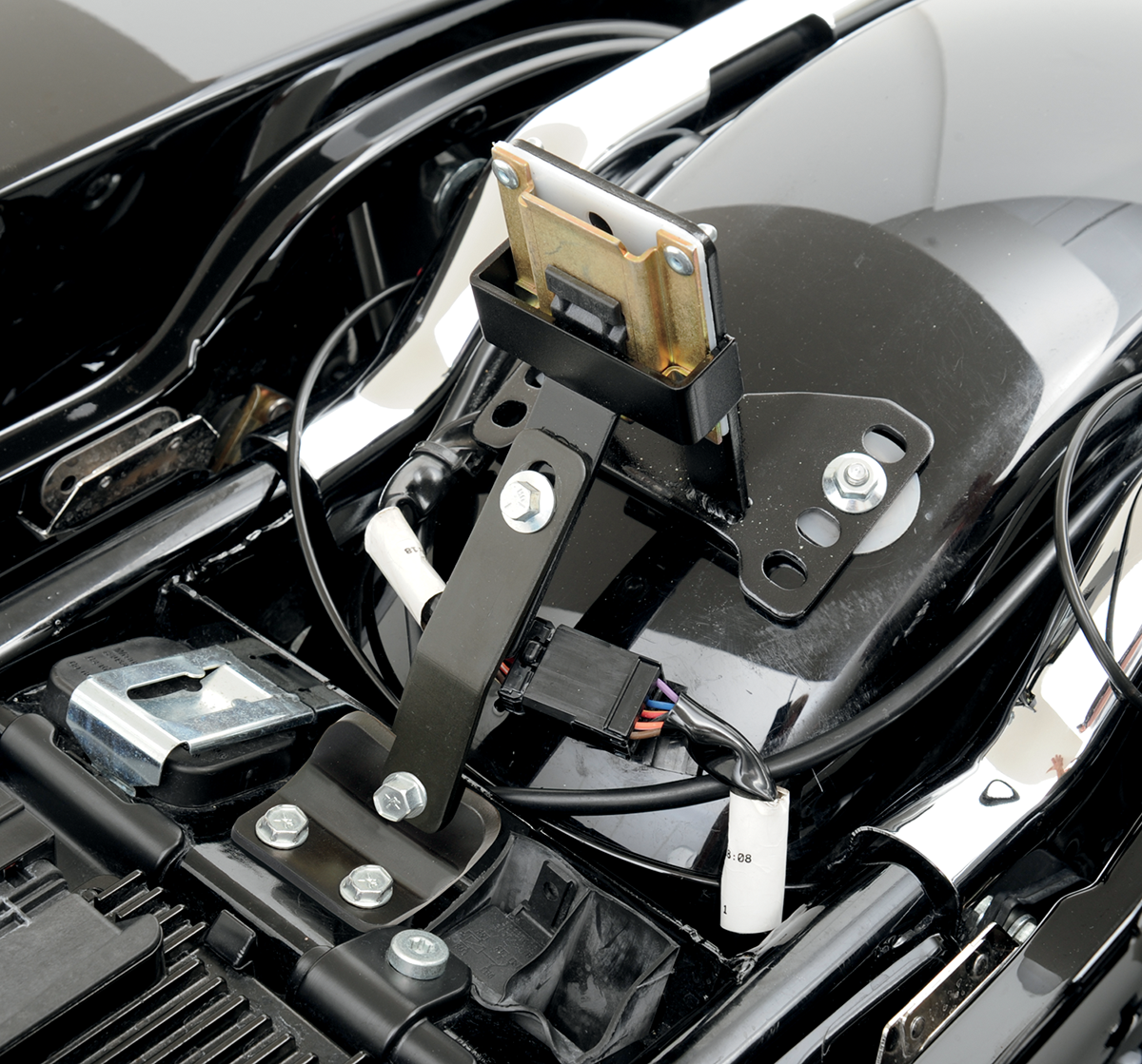 Drag Specialties Seats EZ Glide Backrest Mount for Harley-Davidson FL Models (Part #0822-0163)