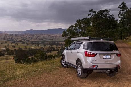 ARB Aluminum Awning Kit with Integrated Light – 8.2ft x 8.2ft, Part Number 814411