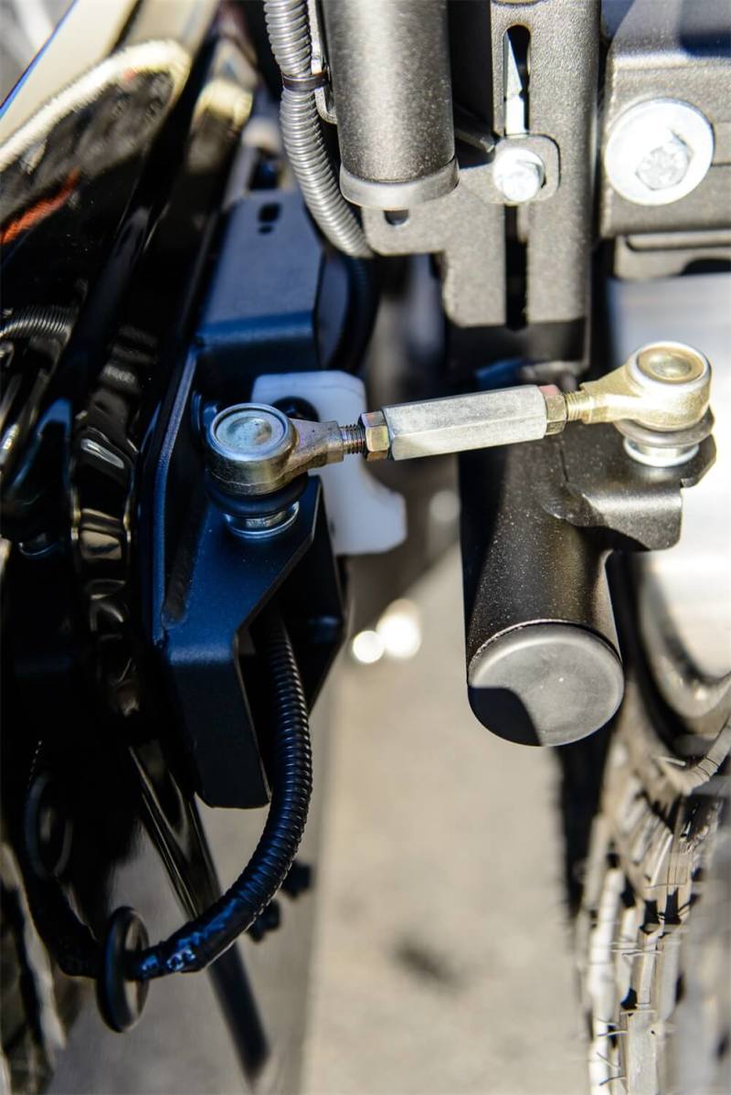 ARB W/T/Carrier Suit 5650360/370 JK Wrangler Spare Tire Carrier with Swingaway Mount