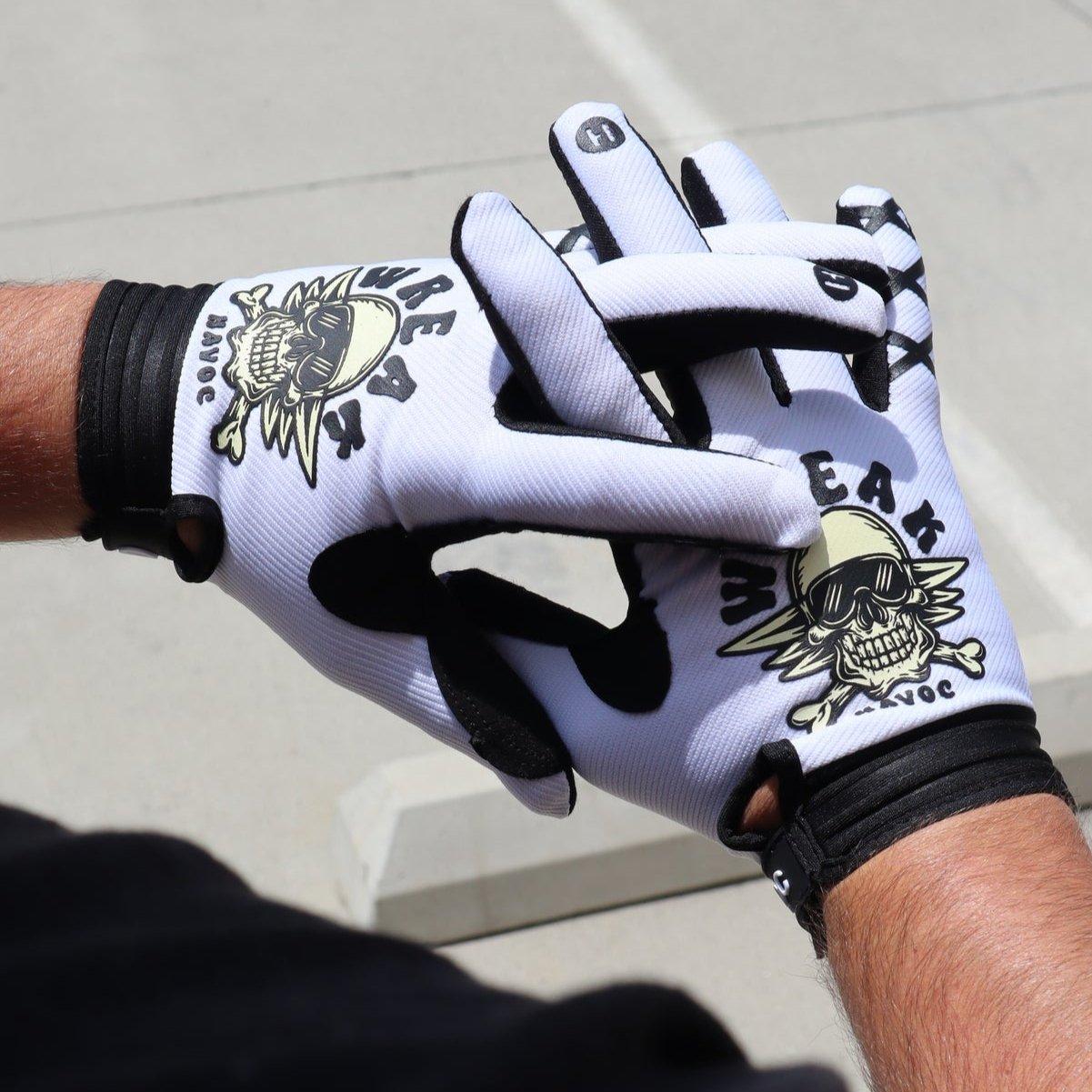 Skull & Crossbones Gloves