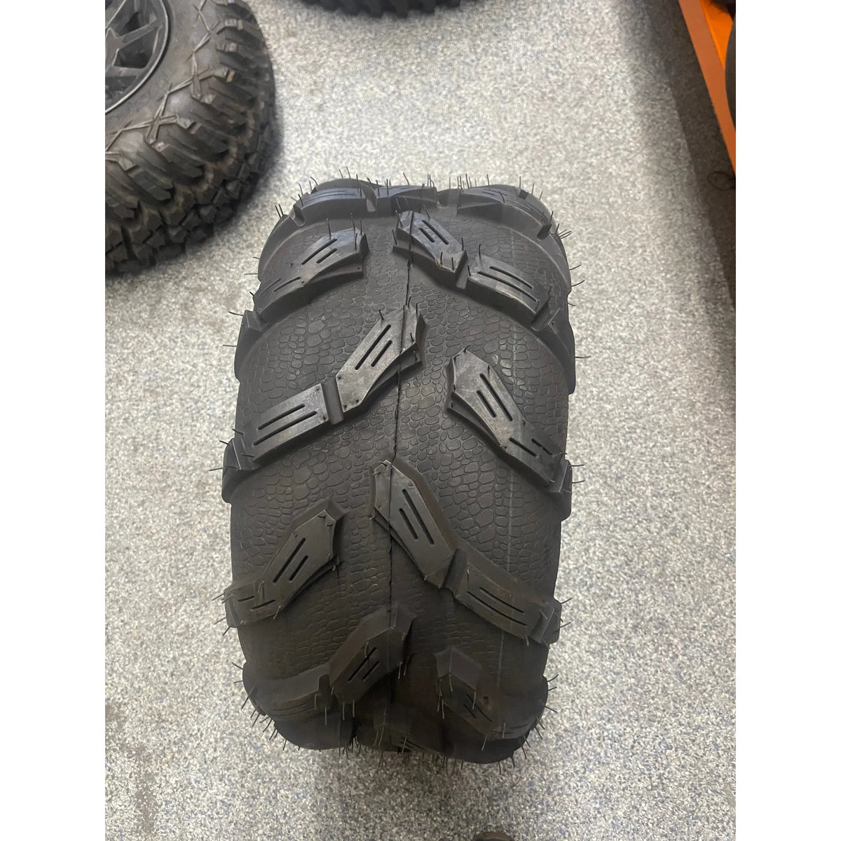 QBT671 Tire (GARAGE SALE)