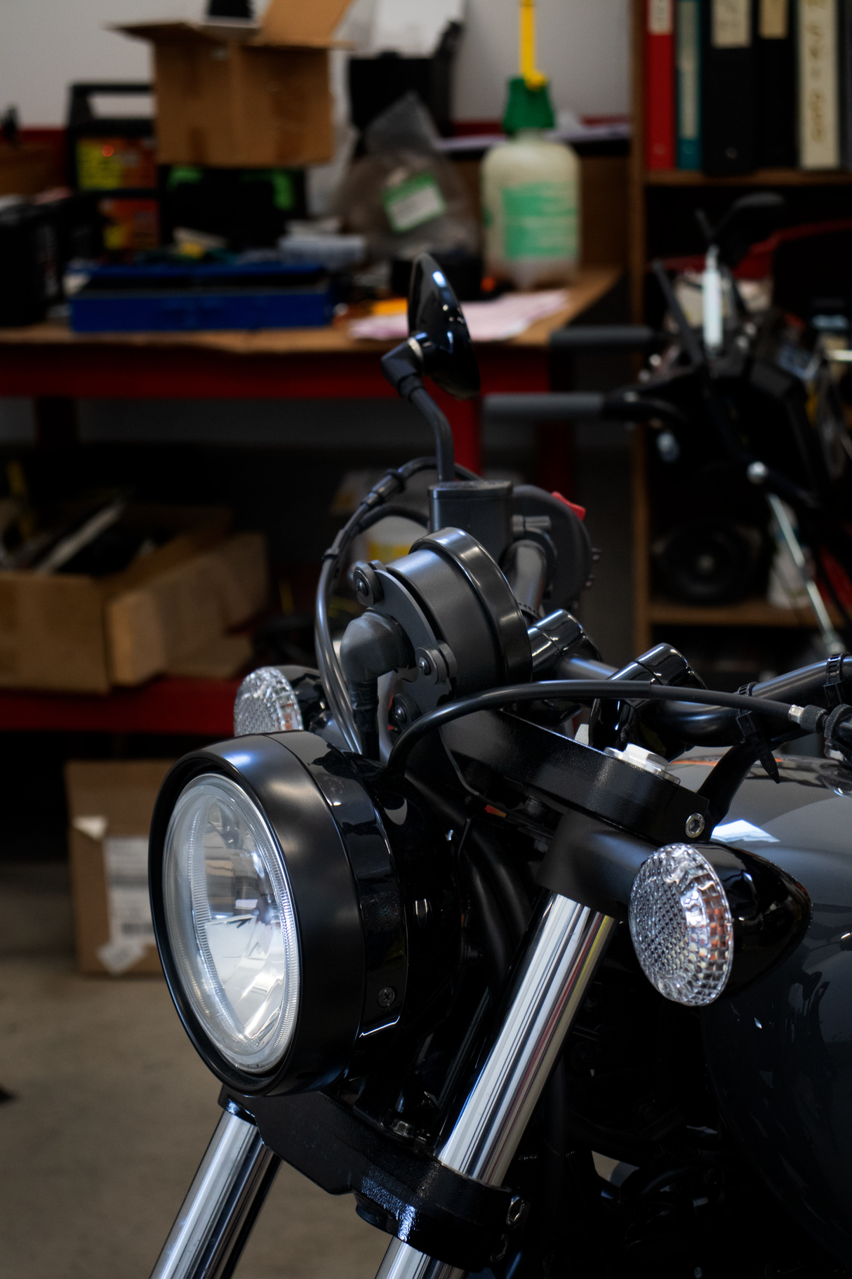 KOSO DL 04B Speedometer and Gauge Kit with Bracket for Yamaha Motorcycles - Part No. BE077000