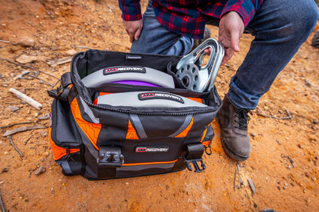 ARB Premium Recovery Kit S2 with Heavy-Duty PVC Bag and 17,600 lbs Snatch Strap