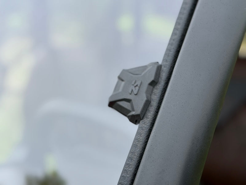 Seizmik 25+ CFMOTO U10/ 10 XL Pro Toolless Windshield - Hardcoated