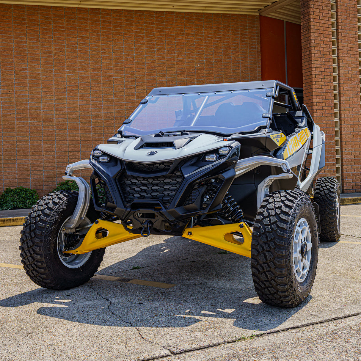 Can-Am Maverick R Custom ABC Pillar Cage Windshield