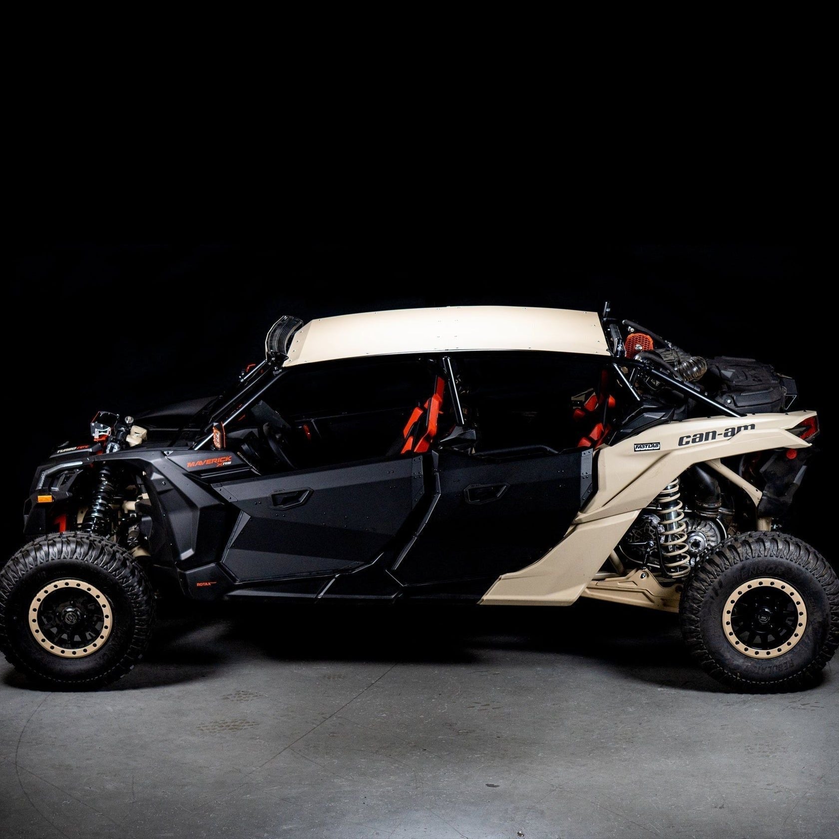 Can Am X3 MAX Radius Roll Cage