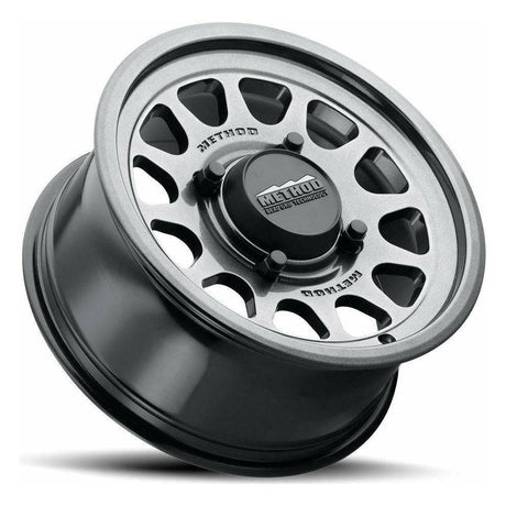 Method Race Wheels 414 Bead Grip (Gloss Graphite)